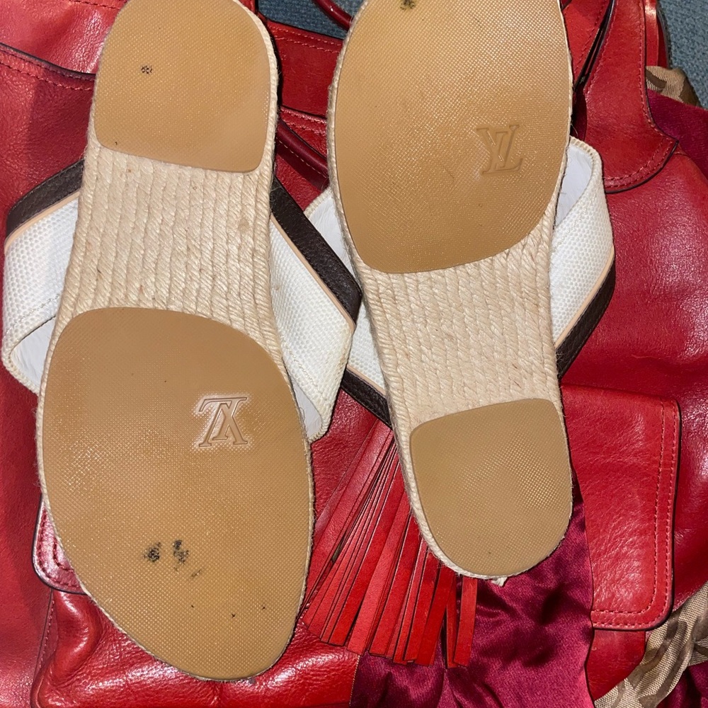 Louis Vuitton Sandals size 8. Beige, white, brown